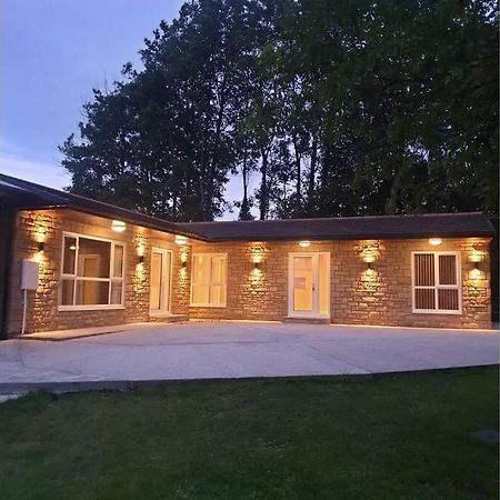 Luxury Five Star Cottage One Tantobie Exteriér fotografie